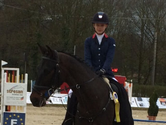 erfolgreiche-qualifikationspruefung-zum-halbfinale-der-warsteiner-reitsportfoerderung-2015-fuer-junioren-kl-l